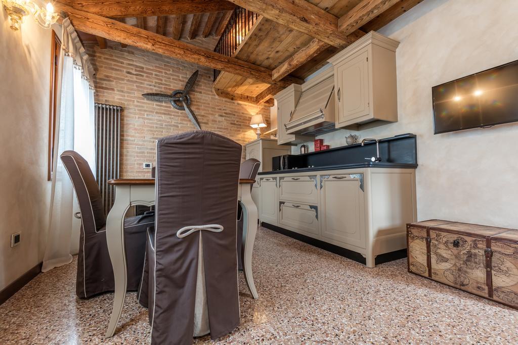 Ca' Del Mariner Apartment With Terrace Venice Exterior photo